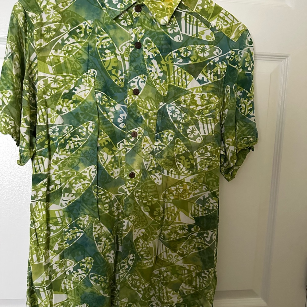 Men's Green Leaf Print Casual Button Down Shirt